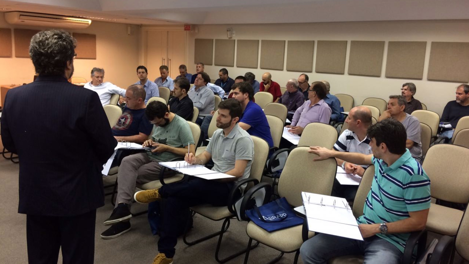 8ef58a40-aa65-4c33-b58c-2cb5468bb44d